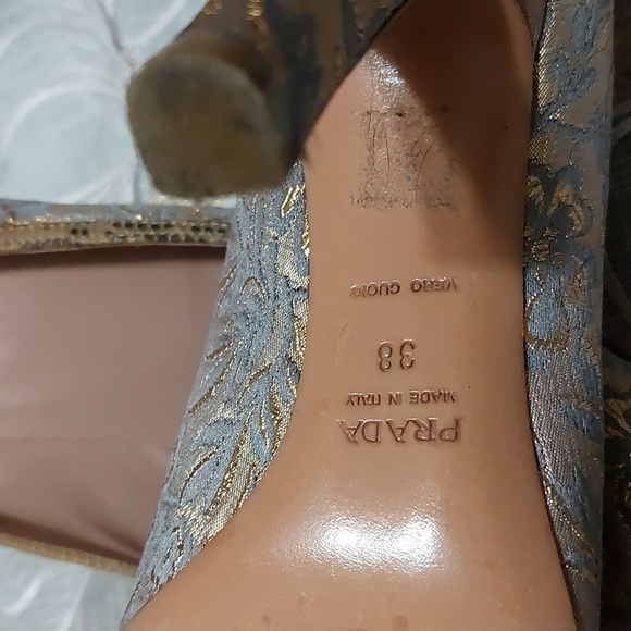 Prada bracade gold/blue pumps - Picture 5 of 7